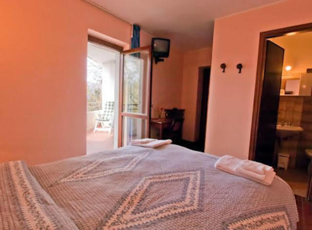 Hotel Rondanino Lanzo D'intelvi Ngoại thất bức ảnh