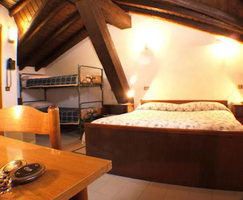 Hotel Rondanino Lanzo D'intelvi Ngoại thất bức ảnh